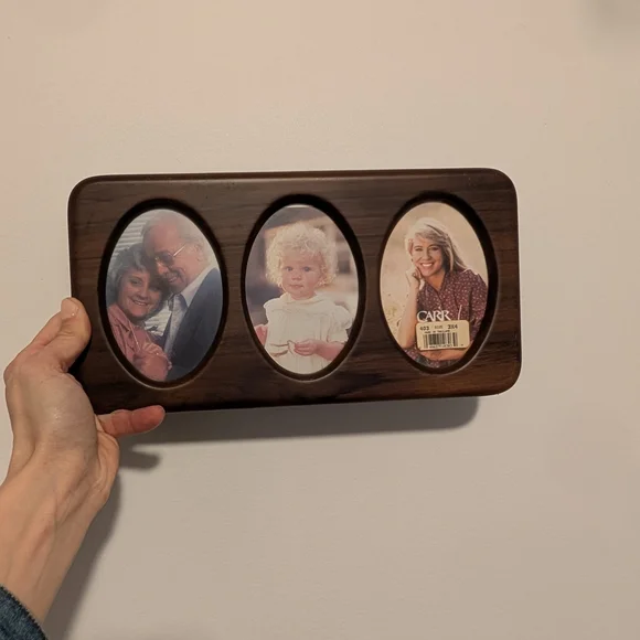 Classic Brown Wooden Photo Frame - Picture 1 of 4